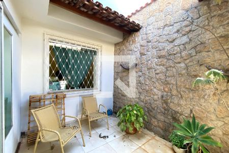 Jardim de inverno de casa à venda com 6 quartos, 385m² em Concórdia, Belo Horizonte