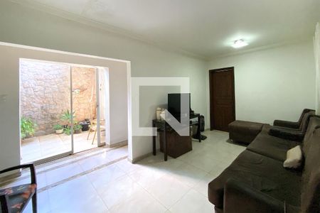 Sala de casa à venda com 6 quartos, 385m² em Concórdia, Belo Horizonte