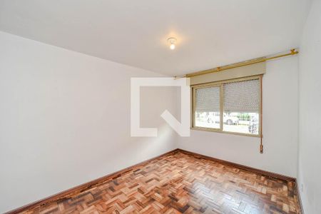 Quarto 1 de apartamento para alugar com 2 quartos, 74m² em Parque São Sebastia, Porto Alegre