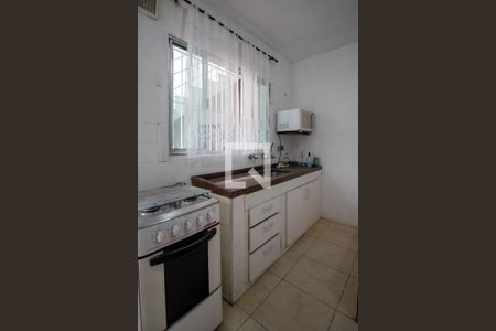 Sala/Cozinha de casa para alugar com 1 quarto, 35m² em Jardim Tres Irmaos, Taboão da Serra