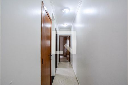 Corredor de casa à venda com 3 quartos, 125m² em Jardim Rina, Santo André