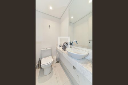 Lavabo de apartamento para alugar com 3 quartos, 137m² em Chácara Santo Antônio, São Paulo