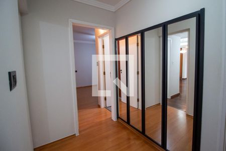 Corredor de apartamento para alugar com 3 quartos, 145m² em Centro, Sorocaba