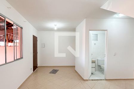 Sala de casa de condomínio para alugar com 3 quartos, 107m² em Demarchi, São Bernardo do Campo