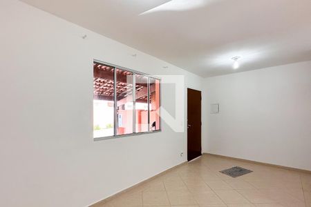 Sala de casa de condomínio para alugar com 3 quartos, 107m² em Demarchi, São Bernardo do Campo