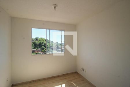 Sala de apartamento para alugar com 2 quartos, 38m² em Cerâmica, Nova Iguaçu