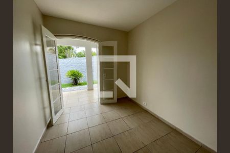 Quarto 1 de casa de condomínio para alugar com 3 quartos, 600m² em Parque Sao Paulo, Cotia