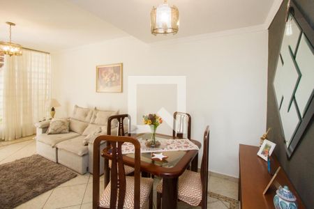 Casa à venda com 2 quartos, 95m² em Vila Congonhas, São Paulo