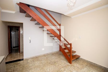 Sala de casa para alugar com 3 quartos, 150m² em Cabral, Contagem