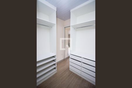 Closet da suíte de casa para alugar com 3 quartos, 150m² em Cabral, Contagem