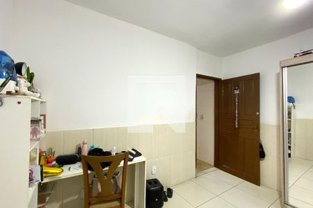 Quarto 2 de casa à venda com 4 quartos, 320m² em Paraíso, Belo Horizonte