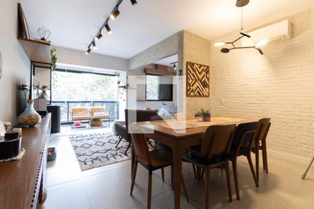 Sala de apartamento à venda com 2 quartos, 84m² em Vila Gumercindo, São Paulo