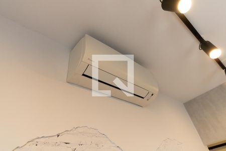 Sala de apartamento à venda com 2 quartos, 84m² em Vila Gumercindo, São Paulo