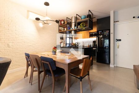 Sala de apartamento à venda com 2 quartos, 84m² em Vila Gumercindo, São Paulo