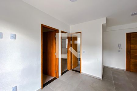 Sala de apartamento para alugar com 2 quartos, 44m² em Vila Bertioga, São Paulo