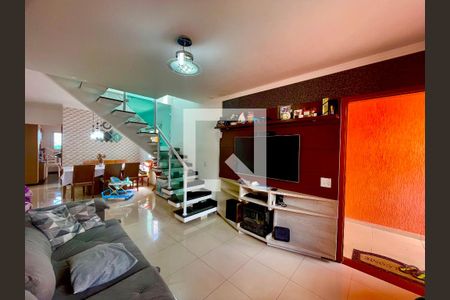 Sala de casa à venda com 3 quartos, 160m² em Jardim Rizzo, Guarulhos
