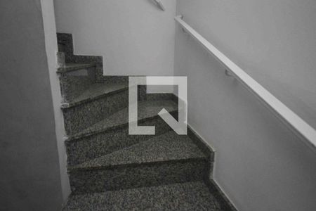 escada de casa para alugar com 3 quartos, 110m² em Jardim Aricanduva, São Paulo