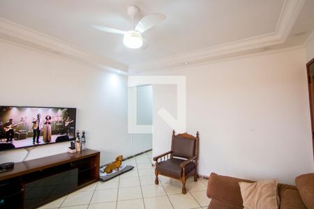 Sala de casa à venda com 3 quartos, 178m² em Vila Mazzei, Santo André
