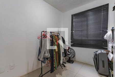 Quarto 2 de apartamento para alugar com 2 quartos, 41m² em Jardim Carvalho, Porto Alegre