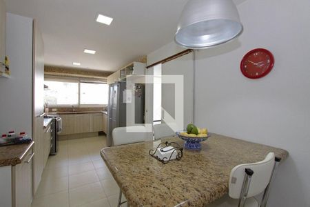 Cozinha de casa para alugar com 4 quartos, 510m² em Boa Vista, Porto Alegre