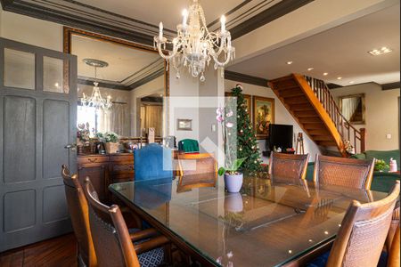 Sala de casa para alugar com 4 quartos, 230m² em Bela Vista, São Paulo