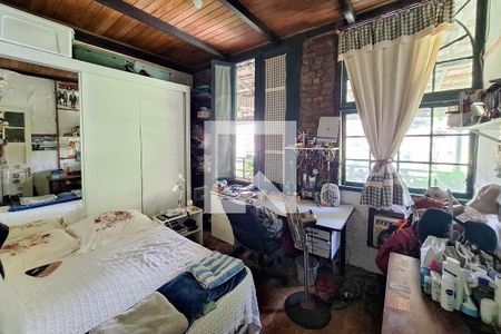 Quarto 1 de casa à venda com 3 quartos, 220m² em Itaipu, Niterói