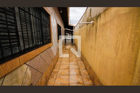 Quintal de casa para alugar com 2 quartos, 166m² em Maracanã, Praia Grande