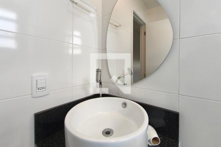 Banheiro Suíte de apartamento à venda com 2 quartos, 66m² em Loteamento Parque São Martinho, Campinas