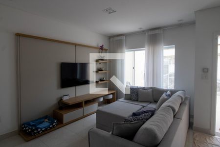 Sala de casa à venda com 3 quartos, 131m² em Vila Talarico, São Paulo