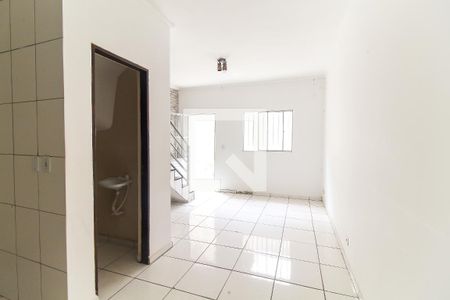 Sala de casa de condomínio à venda com 2 quartos, 62m² em Vila Campanela, São Paulo