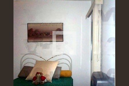 Casa à venda com 3 quartos, 160m² em Km 18, Osasco