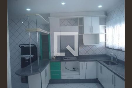 Casa à venda com 3 quartos, 193m² em Quitaúna, Osasco