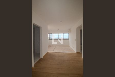 Sala de apartamento para alugar com 3 quartos, 77m² em Santana, Porto Alegre