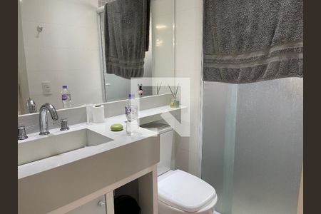 Banheiro de apartamento para alugar com 2 quartos, 56m² em Jardim Barbacena, Cotia