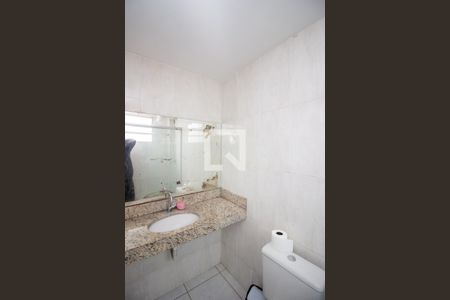 Banheiro da Suíte de apartamento à venda com 3 quartos, 58m² em Fonte Grande, Contagem