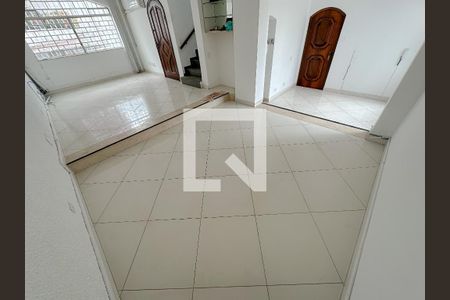 Sala de casa à venda com 5 quartos, 300m² em Vila Ipojuca, São Paulo