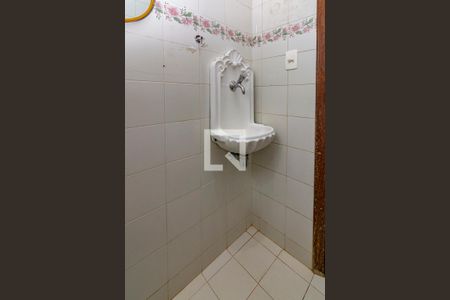 Lavabo de casa à venda com 4 quartos, 385m² em Nova Gameleira, Belo Horizonte