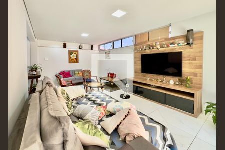 Apartamento à venda com 3 quartos, 214m² em Manacás, Belo Horizonte