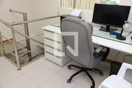 Escritório de apartamento para alugar com 2 quartos, 120m² em Stiep, Salvador