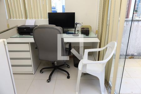 Escritório de apartamento para alugar com 2 quartos, 120m² em Stiep, Salvador