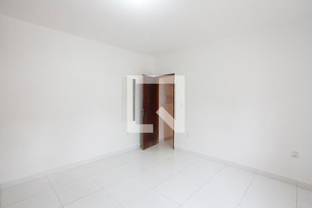 Suite de casa para alugar com 5 quartos, 420m² em Santa Mônica, Uberlândia