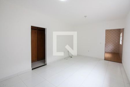 Sala de casa para alugar com 5 quartos, 420m² em Santa Mônica, Uberlândia