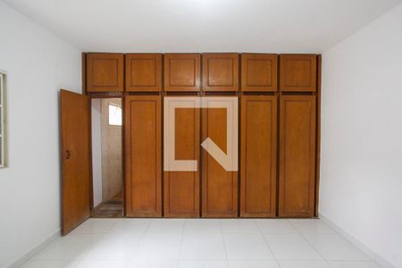 Suite de casa para alugar com 5 quartos, 420m² em Santa Mônica, Uberlândia