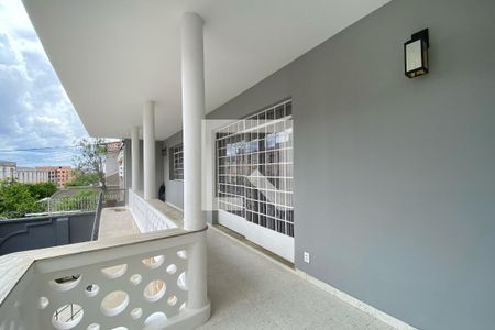 Varanda de casa à venda com 3 quartos, 429m² em Lagoinha, Belo Horizonte