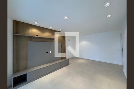 Sala de apartamento para alugar com 3 quartos, 125m² em Barra da Tijuca, Rio de Janeiro