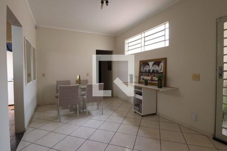 Sala de casa à venda com 3 quartos, 180m² em Taquaral, Campinas