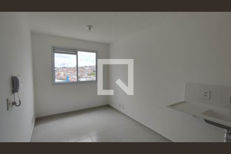 Sala / Cozinha e Área de serviço de apartamento para alugar com 2 quartos, 33m² em Jardim Soares, São Paulo
