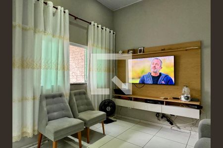 Sala 1 de casa à venda com 4 quartos, 174m² em Jardim Kawamoto, Guarulhos