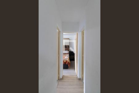 Corredor de apartamento à venda com 2 quartos, 54m² em Vila Santana, São Paulo