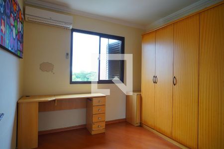 Quarto 1 de apartamento para alugar com 2 quartos, 58m² em Jardim Carvalho, Porto Alegre